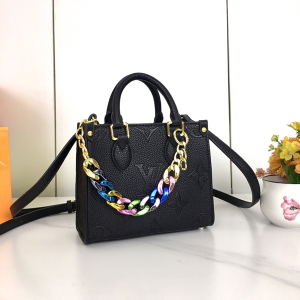 ルイヴィトンバッグ背面デザイン